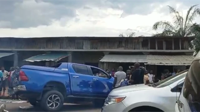 Ụgbọala Hilux nke ndị omekome ahụ wakporo