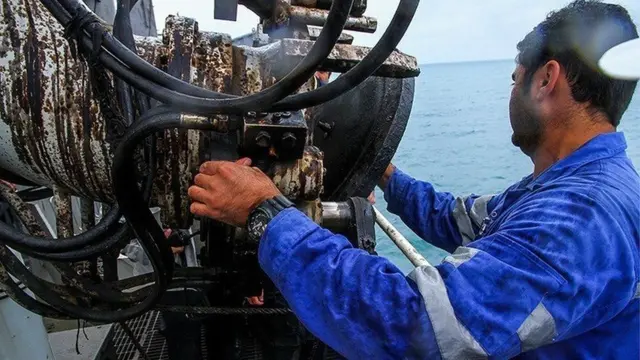 سکوی نفتی خارک