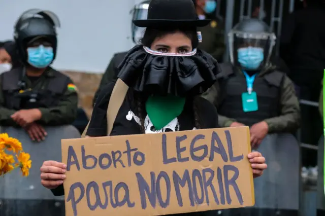 Mulher protestaslots sonhe paga mesmofavor do direitoslots sonhe paga mesmodecidir sobre gravidez na Bolívia