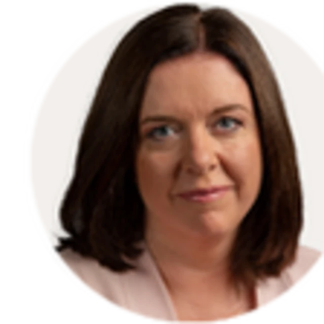 Boîte d'analyse par Daniela Relph, correspondante royale