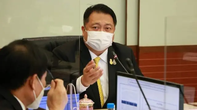 นายสุชาติ ชมกลิ่น เป็น รมว.แรงงาน สมัยแรก