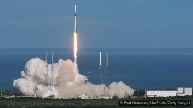 luar angkasa, astronaut, ISS, mars, bulan