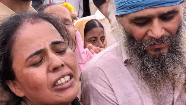 ઉત્તર પ્રદેશના લખીમપુર ખીરી જિલ્લામાં ખેડૂતોના વિરોધપ્રદર્શન દરમિયાન ચાર ખેડૂતો સહિત આઠનાં મોત થયાં હતાં.