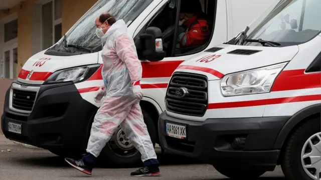 "Cкорая помощь" для больных коронавирусом в Киеве