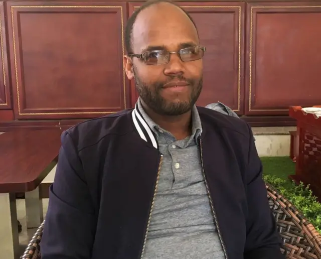 ኣይተ ገብረሙድህን ገብረሚካኤል