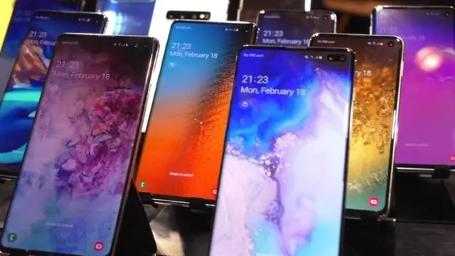 'Keluarga' S10 hadir dalam empat ukuran berbeda, masing-masing menawarkan tempat penyimpanan memori yang beragam.