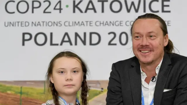 Greta Thunberg y su padre Svante Thunberg