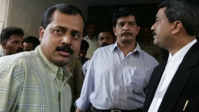 सचिन वाझे, एनआयए, मनसुख हिरेन, मुकेश अंबानी, जिलेटीन