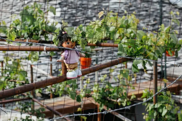 Игрушки-обереги в Албании