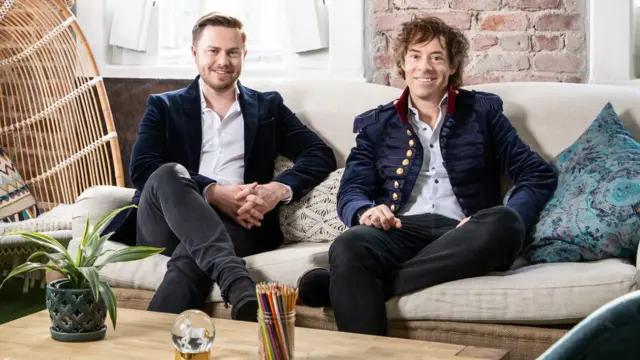 Alex Tew (izda) y Michael Acton Smith