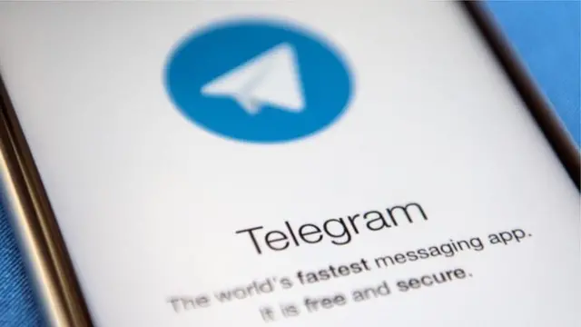 حدود یک ماه پیش، روزنامه همشهری به نقل از افشین کلاهی، عضو کمیسیون کسب‌وکارهای نوین و دانش‌بنیان اتاق ایران گفته بود که در ایران ۱۰ تا ۱۵ هزار کسب و کار تلگرامی وجود دارد.