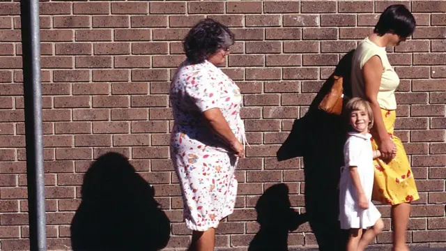 दुनिया में अब पोते-पोतियों से ज़्यादा दादा-दादी क्यों हैं