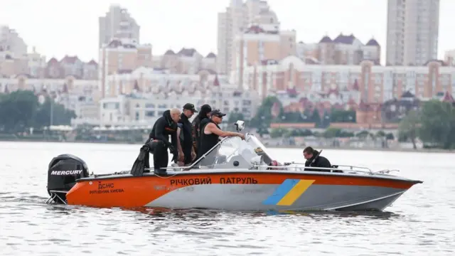 Рятувальники