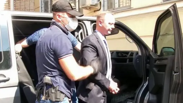 Idara ya usalama ilionesha video wakimkamata Safronov mjini Moscow