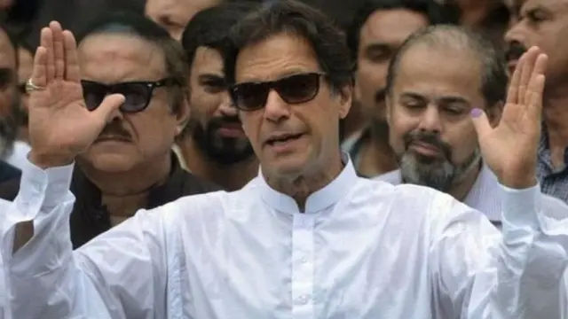 இம்ரான் கான்