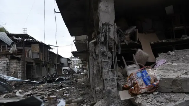 Разрушения в Степанакерте во время войны 2020 года