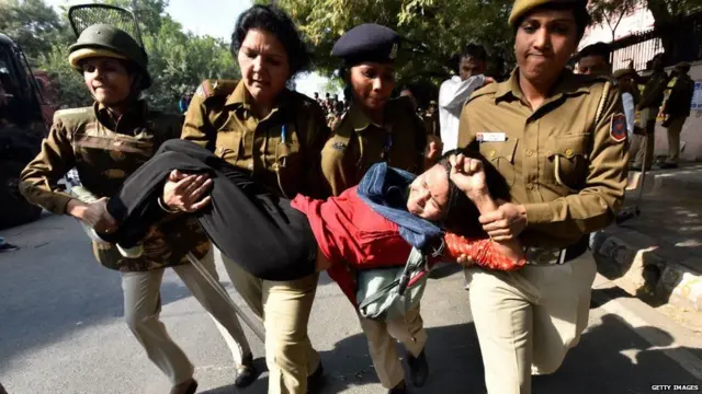 ફી વધારો