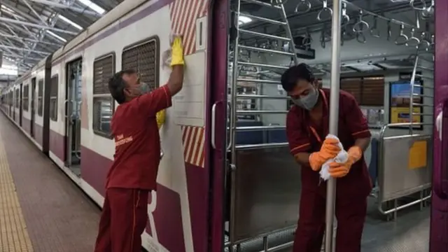 कोरोना वायरस, मुंबई लोकल