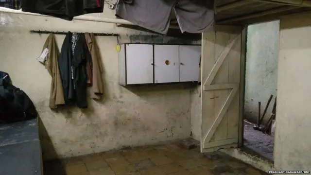 काशिराम भाड्याने राहत असलेली खोली.