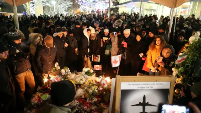 وقفة تأبين للضحايا في طهران