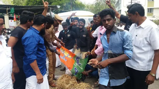 காவிரி விவகாரம்: முழு அடைப்பு, மறியல், தலைவர்கள் கைது