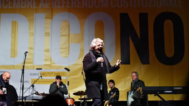 Beppe Grillo, la voz del movimiento 5 Estrellas, en un acto en Turín.