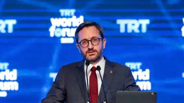 Cumhurbaşkanlığı İletişim Başkanı Fahrettin Altun, değerlendirme süreci devam eden 894 kart bulunduğunu söyledi ve "Değerlendirme süreci devam eden kartlarla ilgili herhangi bir iptal durumu söz konusu değildir" dedi.