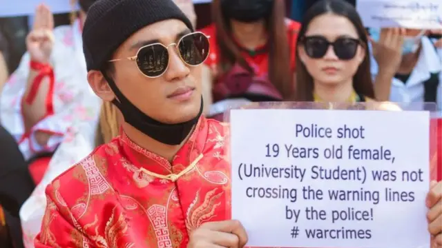 Paing Takhon, Myanmar