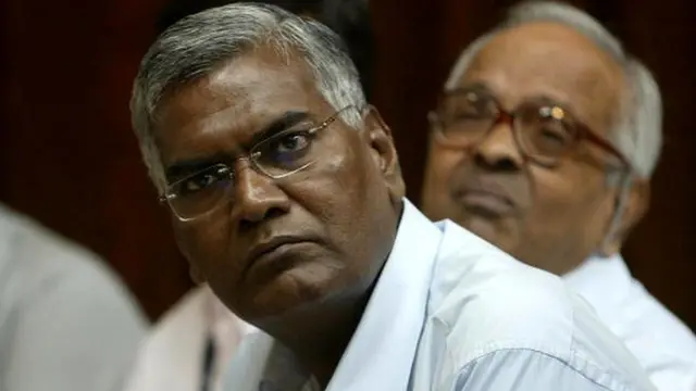 పార్లమెంట్, ప్రతిష్టంభన, డి.రాజా