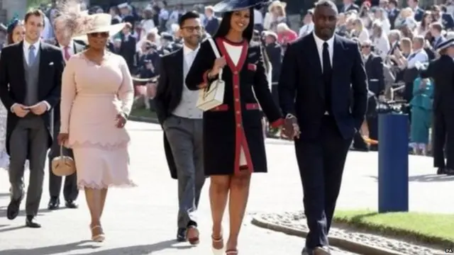 अमेरिकेतल्या टीव्ही स्टार ऑफ्रो विन्फ्रे यांच्यासहित अनेक मान्यवरांनी शाही विवाह सोहळ्याला उपस्थिती लावली.