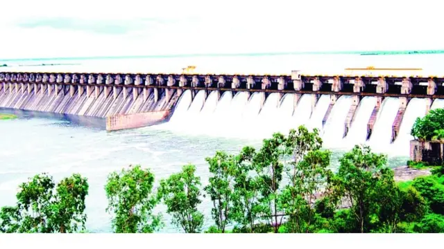 SOLAPUR, WATER SHORTAGE, UJANI DAM