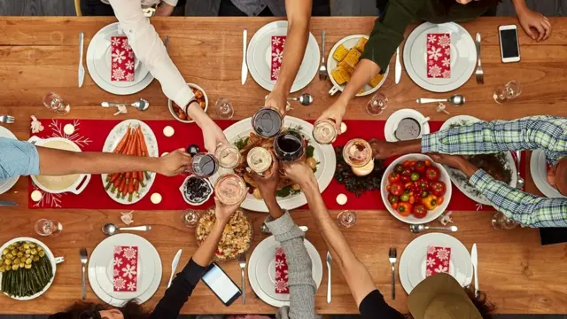 Порой мы лжем, чтобы не обидеть людей, которые были с нами радушны и гостеприимны