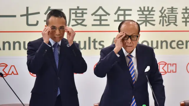 李嘉诚早前已经把长江实业交给儿子李泽钜管理。