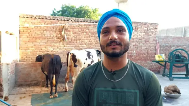 ਪਿੰਡ ਸੰਗਤਪੁਰਾ ਦੇ ਨੌਜਵਾਨ ਦੁੱਧ ਉਤਪਾਦਕ ਰੁਪਿੰਦਰ ਸਿੰਘ