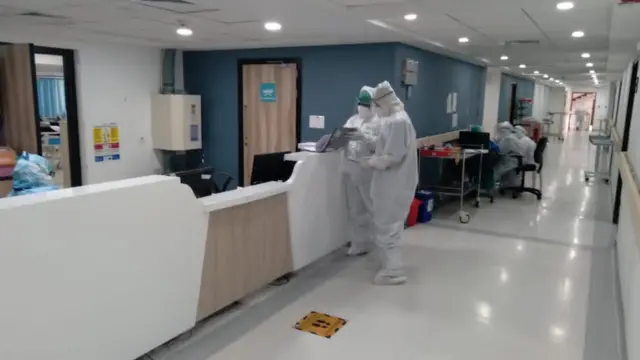 ఇంగ్లాండ్-ఎన్నారై డాక్టర్లు