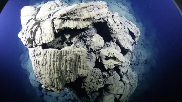 El resultado de una erupción bajo el agua