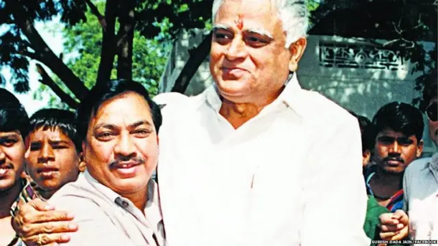 एकनाथ खडसे आणि सुरेश जैन