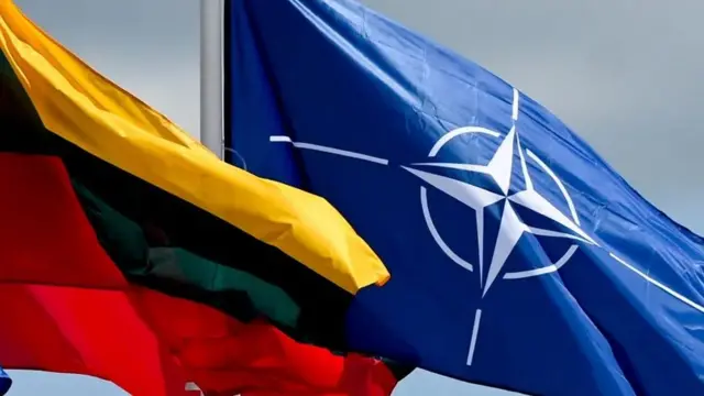 Germaniya va NATO bayrog'i