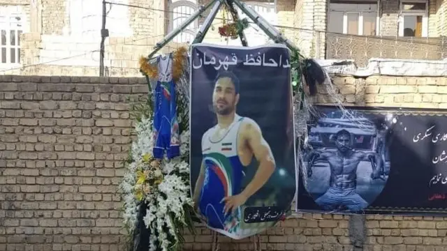 تصویری از مقابل خانه نوید افکاری در شیراز