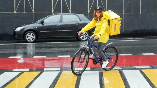 layanan pengantar makanan Yandex