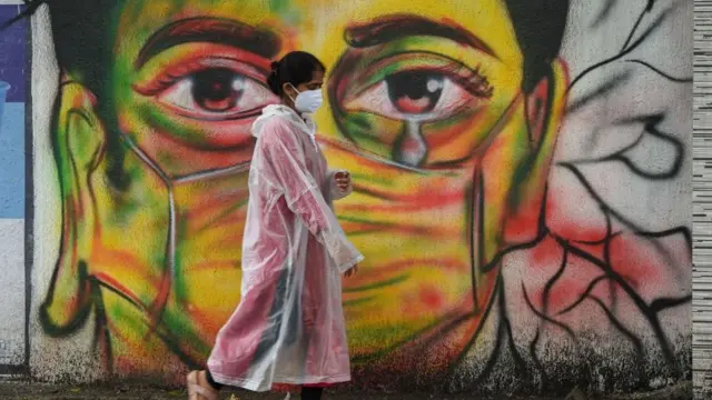 કોરોનાની ત્રીજી લહેર બાબતે કેન્દ્ર સરકારે કેમ ચેતવ્યા?