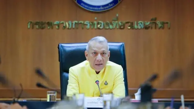 นายพิพัฒน์ รัชกิจประการ รมว. ท่องเที่ยวและกีฬา