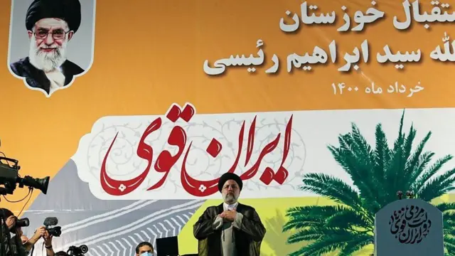 દેશની ચૂંટણી માટે બહુ થોડી સંખ્યામાં મતદારોએ નોંધણી કરાવી છે, જે દેશની સરકાર હાલનો સૌથી મોટો પડકાર છે