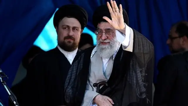 آیت الله خامنه ای و حسن خمینی، ۱۴ خرداد ۱۳۸۹