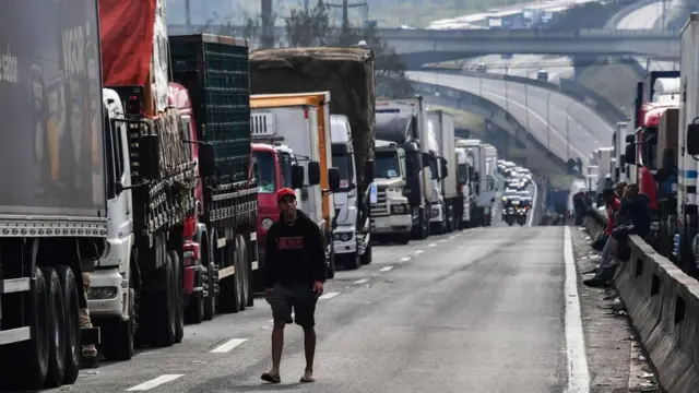 Filajogos grátis caça níqueiscaminhões paradosjogos grátis caça níqueisrodovia