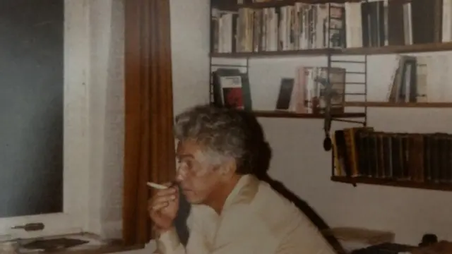 Войнович не часто работал с нами. Самое главное из того что он сделал, наверно две радио пьесы "Фиктивный брак" и "Трибунал" которые мы поставили