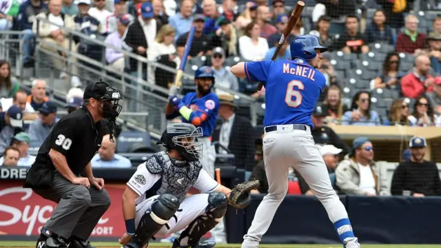 На решения арбитров Главной лиги бейсбола тоже влияет "ошибка игрока"