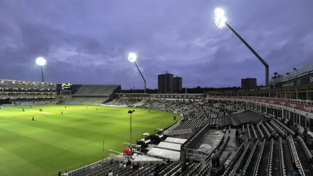 ক্রিকেট, বৃষ্টি, ডাকওয়ার্থ-লুইস