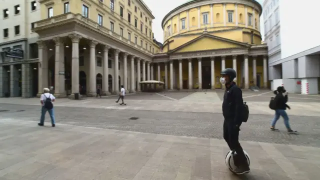 Італія
