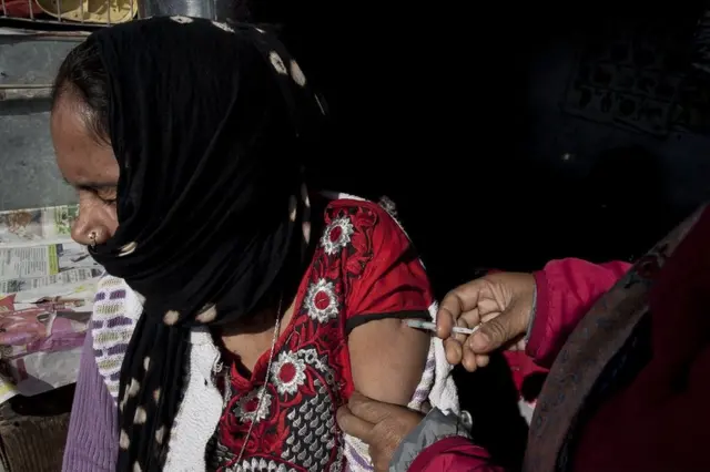 కరోనావైరస్ వ్యాక్సినేషన్